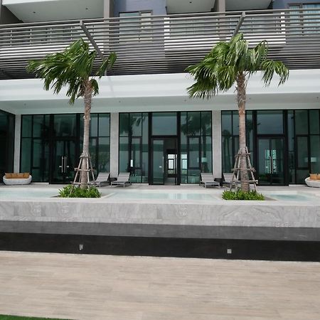 Aeras - The Ultimate Beachfront Experience Jomtien Beach Exteriör bild