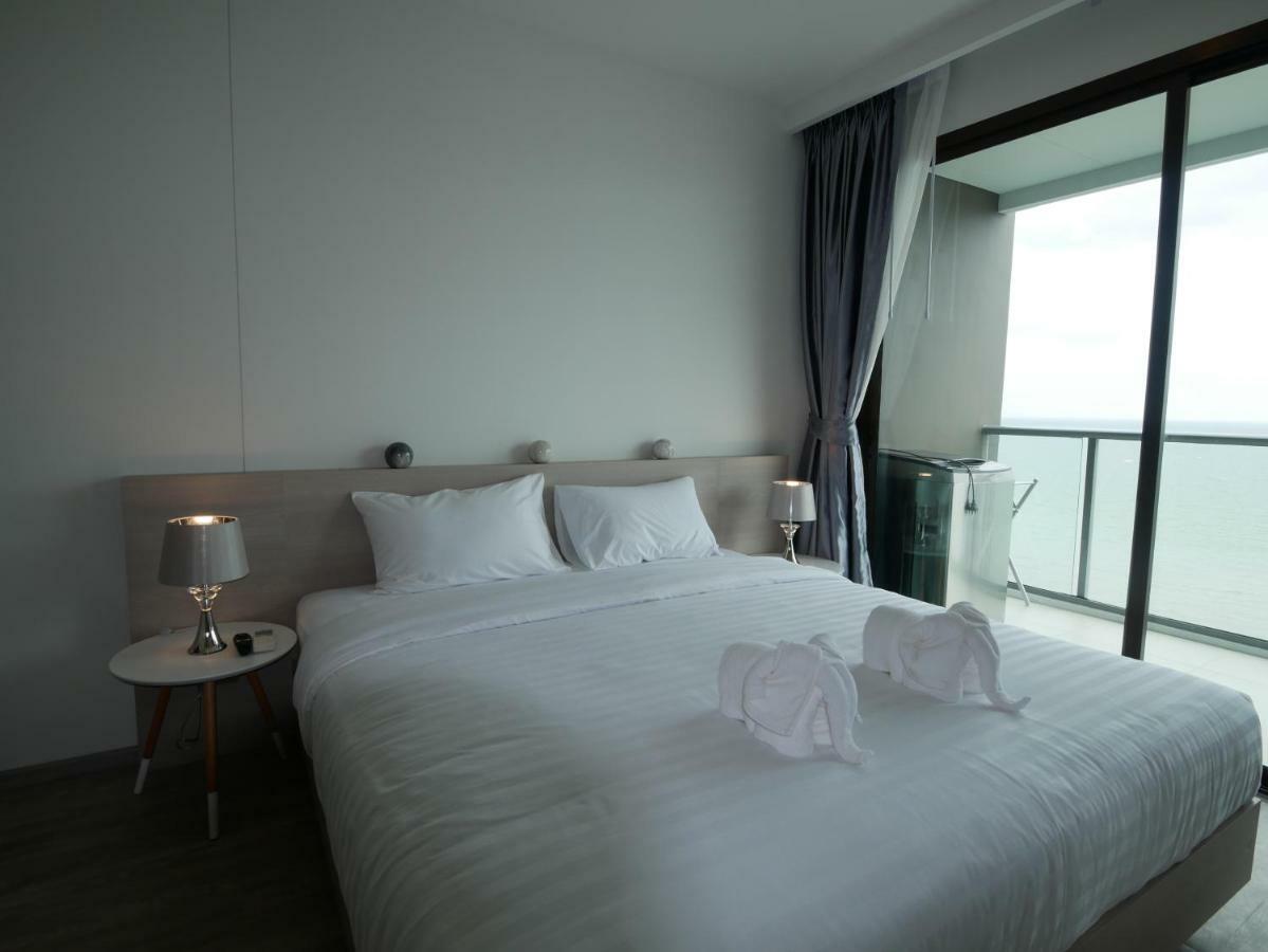 Aeras - The Ultimate Beachfront Experience Jomtien Beach Exteriör bild