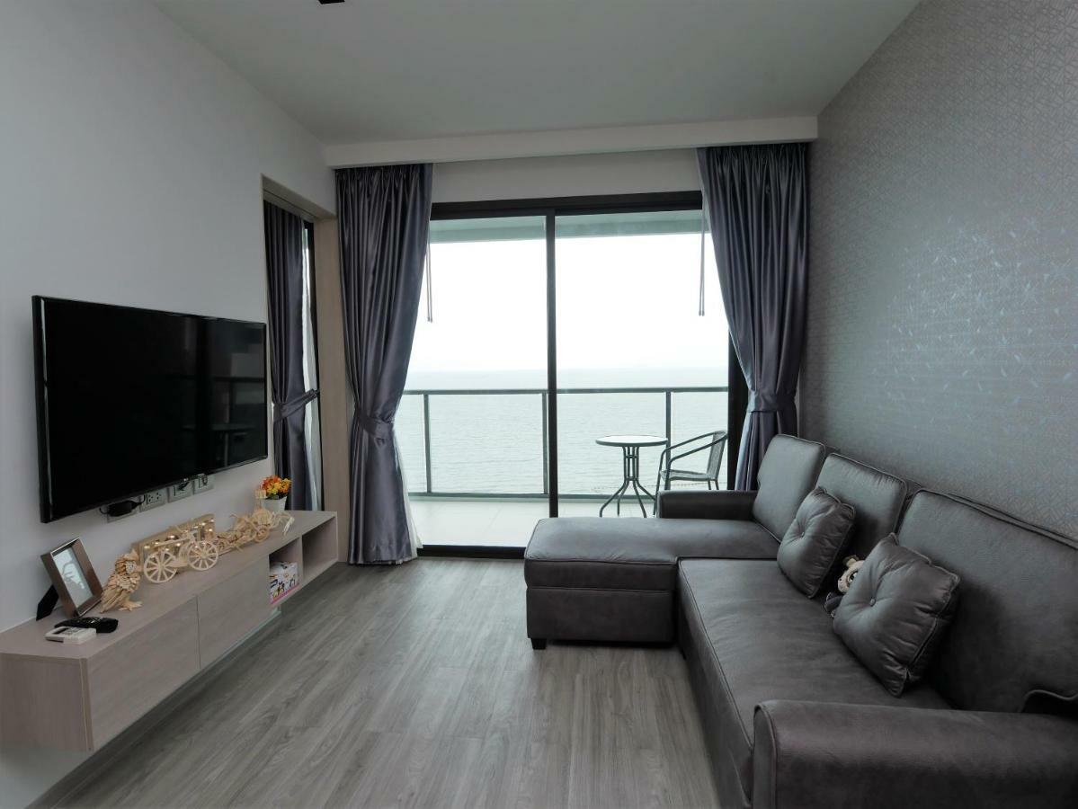 Aeras - The Ultimate Beachfront Experience Jomtien Beach Exteriör bild