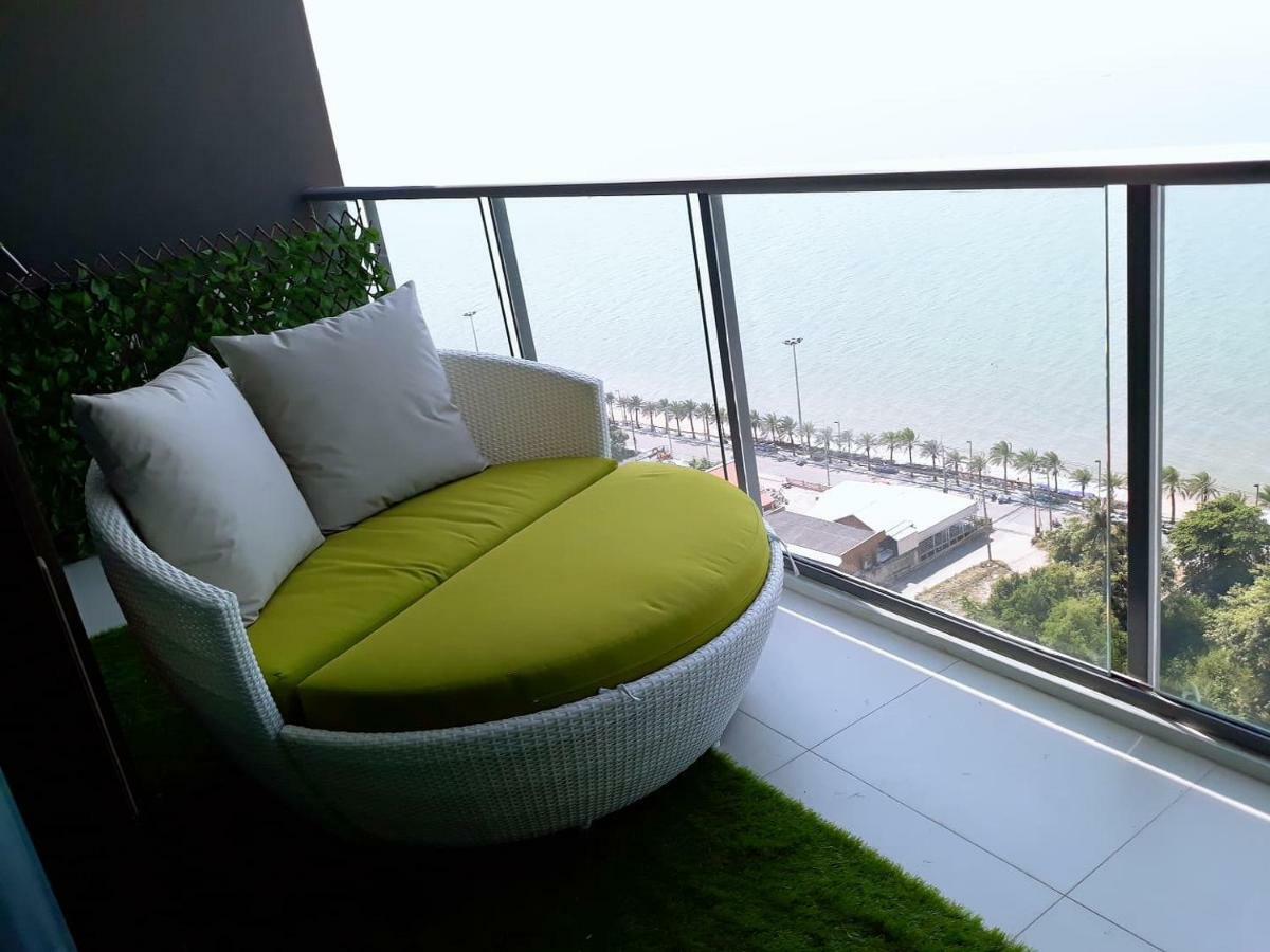 Aeras - The Ultimate Beachfront Experience Jomtien Beach Exteriör bild