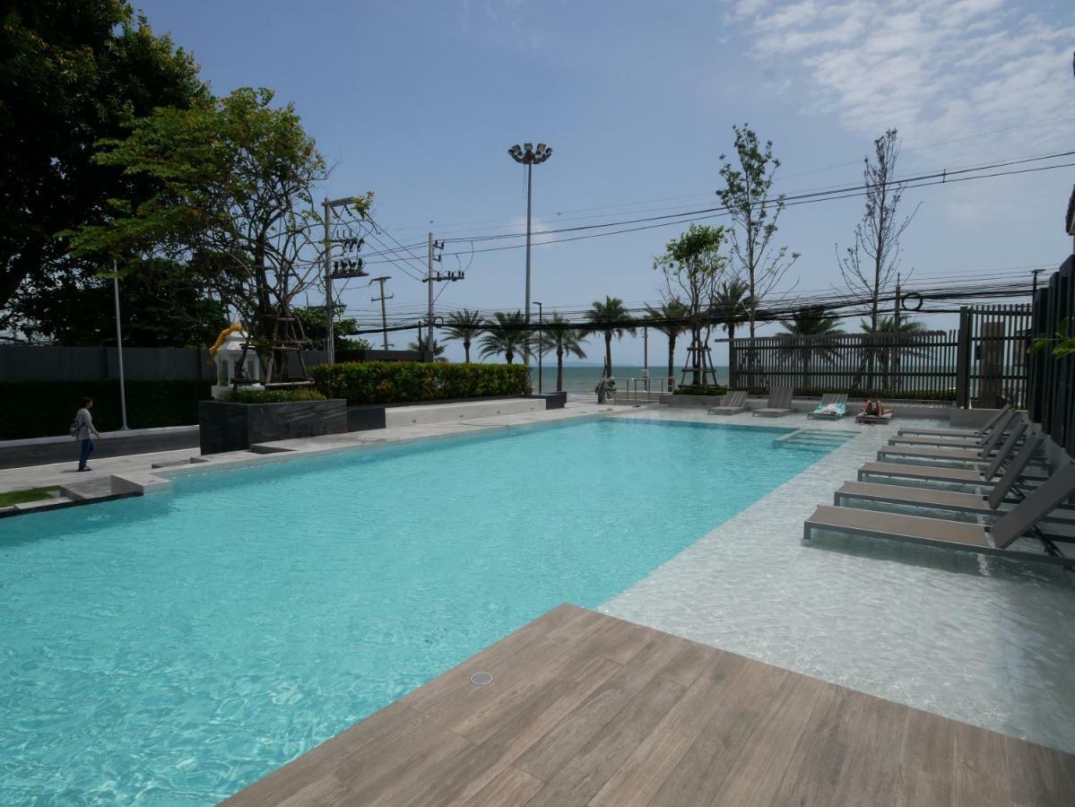 Aeras - The Ultimate Beachfront Experience Jomtien Beach Exteriör bild