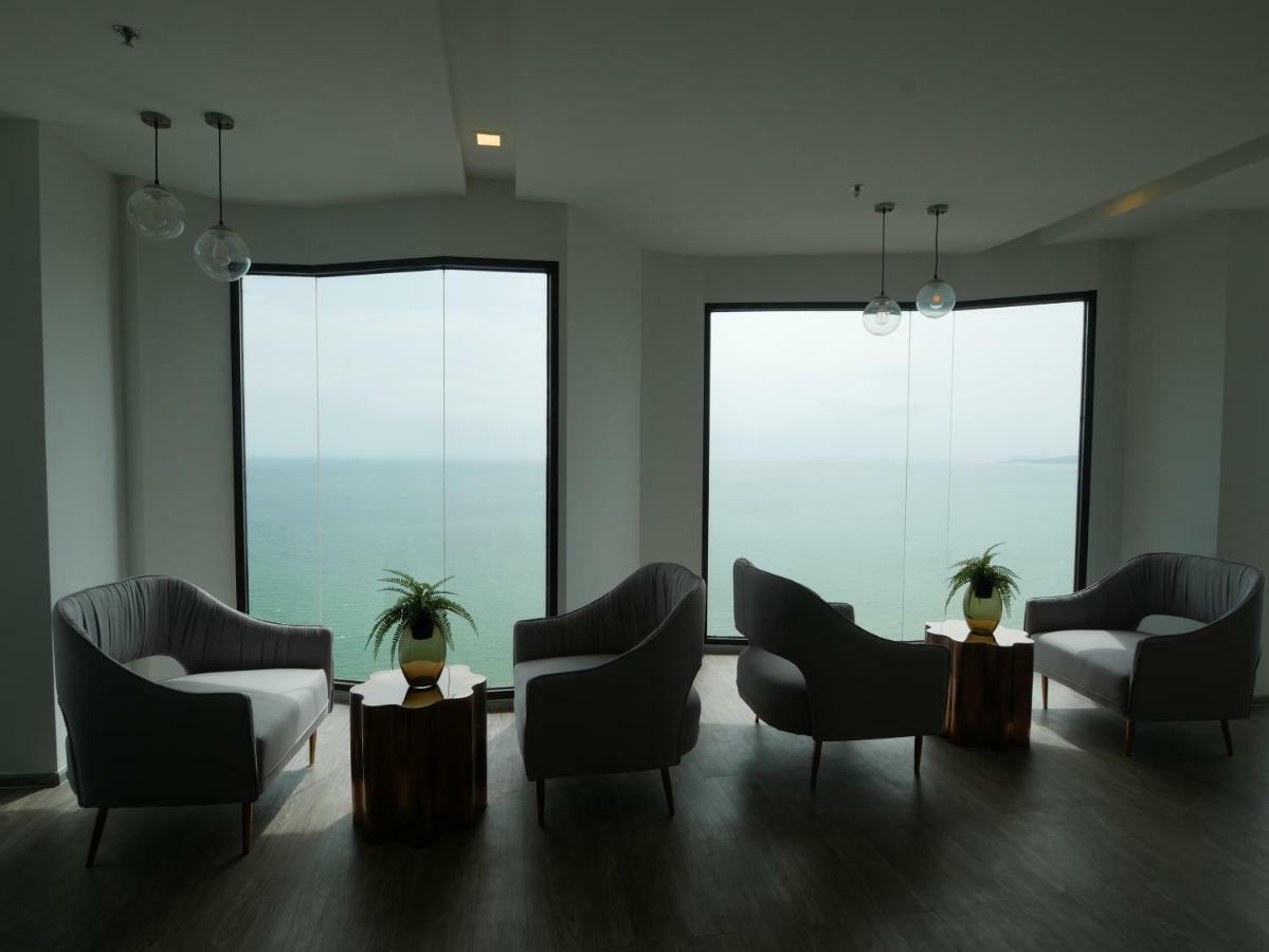Aeras - The Ultimate Beachfront Experience Jomtien Beach Exteriör bild