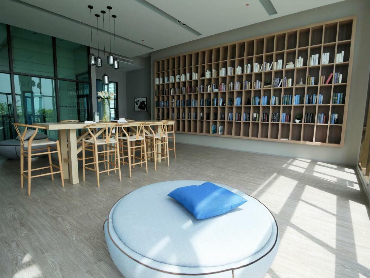 Aeras - The Ultimate Beachfront Experience Jomtien Beach Exteriör bild
